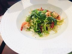 -香格里拉鱼跃地中海西餐厅·牛排披萨
