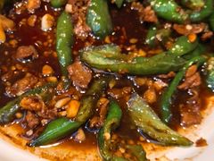 -阿瓦山寨·湘菜现炒·剁椒鱼头王(咸阳总店)