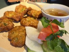 -大头虾越式风味餐厅(光明广场店)