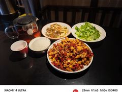 -湘西小馆(滨河路店)