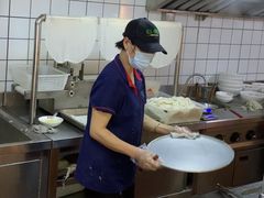 -呷佬·长沙手工米粉(金沙江路店)