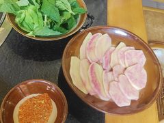 -阿山卓·野生菌火锅·纳西火塘烤肉