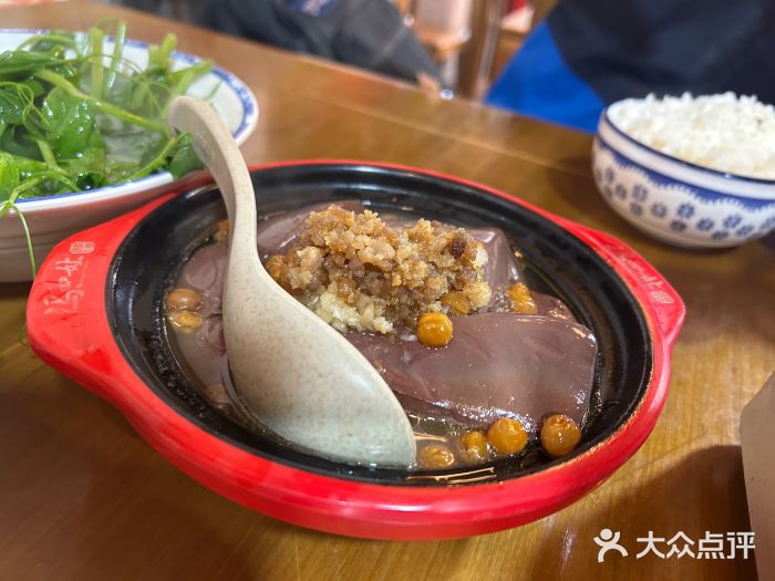 冯四孃跷脚牛肉·非物质文化遗产店招牌血旺图片