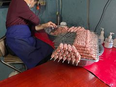 -烤肉小伙烤肉店