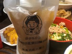 -爆炸头阿姨小四川正宗川味小吃(无任何分店)
