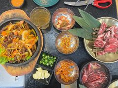 -臻牛烤肉