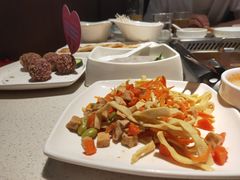 -海底捞火锅鲜切牛肉主题店(长寿路店)