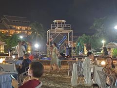 -亚龙湾希尔顿自助餐厅·海鲜·烧烤·沙滩BBQ·现场乐队