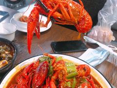 -虾弄弄海派小龙虾·牛羊蝎子火锅
