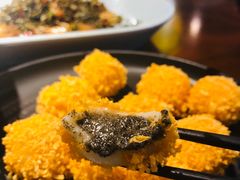 干炸汤圆-杭百味·大众精选杭帮菜(西湖音乐喷泉店)