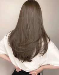 -十六番发型师事务所
