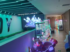 -涨巢·潮玩水疗局