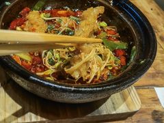 -有红鸡毛店·砂锅菜(抚琴夜市店)