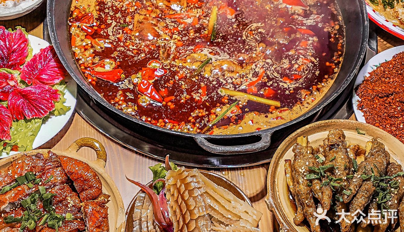 🚀一口入魂的地道老火锅[调皮]