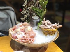 -洪氏嗨捞·广东猪肚鸡·椰子鸡火锅(西咸万象城店)