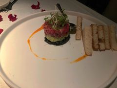 牛肉塔塔配牛油果黑橄榄酱-Solo(衡山路店)