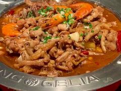 鸡爪煲-胖哥俩肉蟹煲(湖滨银泰in77店)