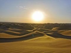 -亿利库布其七星湖沙漠生态旅游区