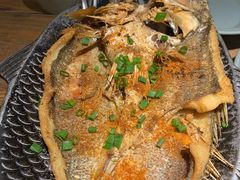 -蜜桃餐厅·伴山(湖滨商业街店)