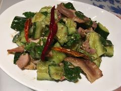 肘花拍黄瓜-东方饺子王(王府井关东古巷店)