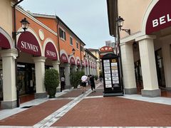 -佛罗伦萨小镇广佛名品奥特莱斯(疏港路店)