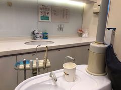 -维乐口腔(美维云门诊陆家嘴店)
