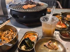 -草家酱蟹炭火烤肉店(珲春南路一店)