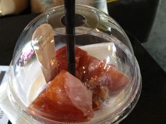-莓园冰淇淋店