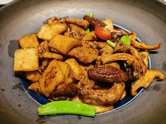 -广州中心皇冠假日酒店·百粤楼
