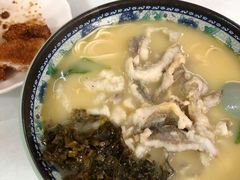 招牌黄鱼面-明呈黄鱼面馆(斜土路店)