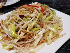 韭黄豆芽炒肉丝-榆味拼三鲜(怀德路店)