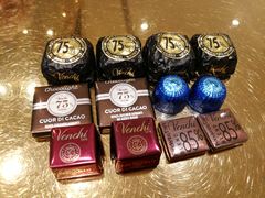 -VENCHI 闻绮(北京国贸商城店)