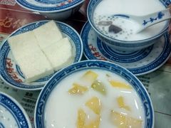 -赵记传承特色牛奶甜品(泉城广场店)