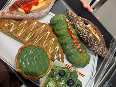 -HOT CRUSH趁热集合·现烤面包(上海环球港店)