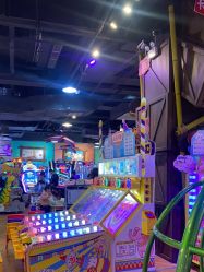 -卡通尼乐园(银泰店)