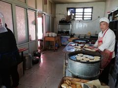 大堂-舌尖上的老贾火勺