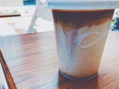 红豆沙拿铁-Line 咖啡(石厦花园店)