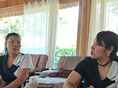 -腾冲洞山温泉村