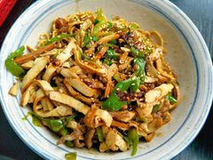 青椒干子肉丝-一味老卤面(大石桥店)