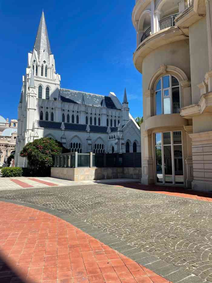 小东海吉庆广场-"如果,你希望你的照片上有海,有欧洲,有民.