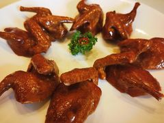 玻璃脆皮乳鸽-利苑酒家(华熙国际店)