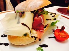 -Cafe Sacher(WIEN)