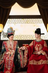 -雪中彩影婚纱摄影·微光艺术中心