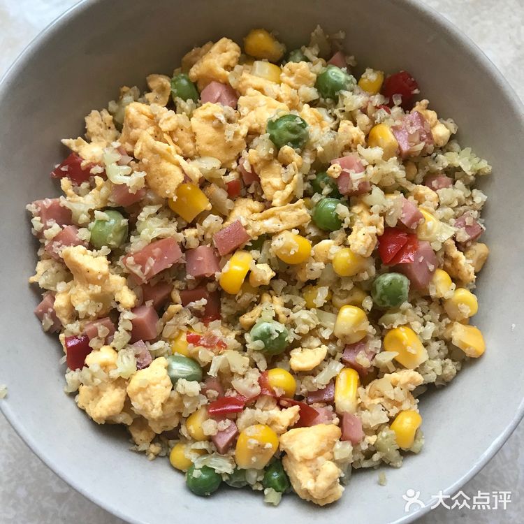 不用一颗米的减脂餐:花菜蛋炒饭🍚