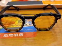 -朱师傅眼镜·蔡司·依视路·尼康(市先进店)