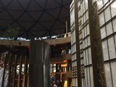 -上海滴水湖皇冠假日酒店