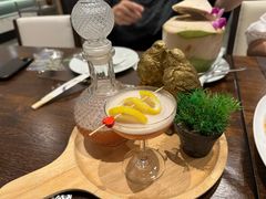 -Chom Cafe and Restaurant
