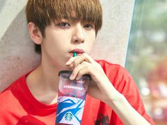 -星巴克臻选(盐城金鹰聚龙湖店)