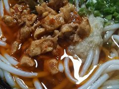 黄焖鸡煮米线-再回首鸡肉米线(人民路一店)