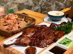 -老滇山寨•云南特色菜•地方菜•民族风情歌舞表演(金碧店)